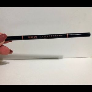Anastasia Beverly Hills Brow Wiz Pencil